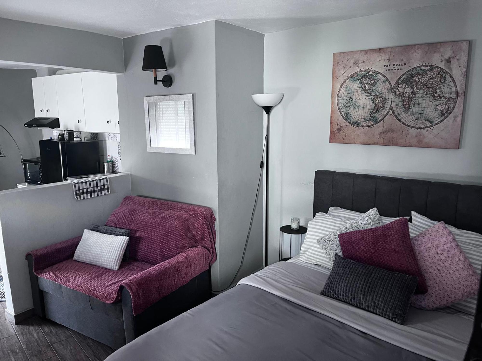 Cozy Studio Apartment In The Heart Of Афіни Екстер'єр фото